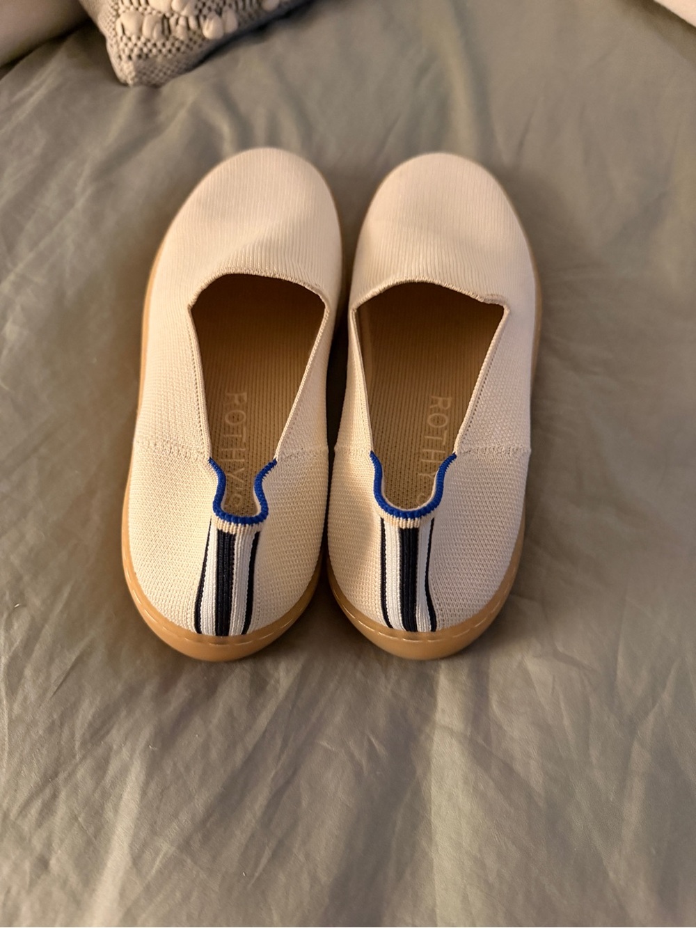 NWOB Rothy's Womens The Original Slip On Sneaker W9 in Sand - Picture 5 of 7